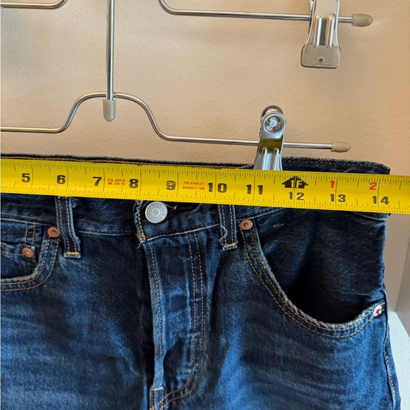 Levi’s ribcage denim shorts sz28 - Picture 3 of 4